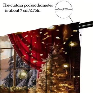 Détail du rideau de Noël montrant le passage de tringle de 7cm et le motif festif de sapin