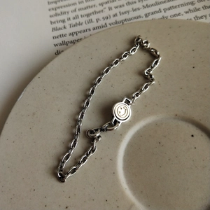 Retro 925 sterling silver chunky link chain bracelet with a round smiley face charm