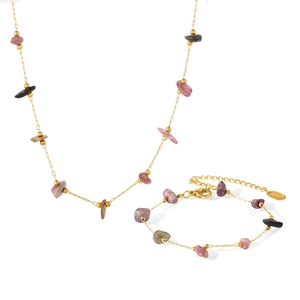 Irregular natural stone and gold chain jewelry set with clover pendant necklaces