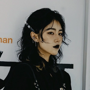 Gothic silver tassel ear cuff and black dagger hair clip set for punk style look