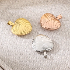 Minimalist 18K gold-plated striped heart pendants in gold, rose gold and silver finish