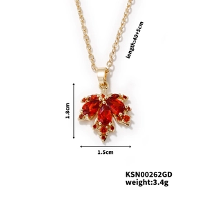 Specifiche dettagliate sulle dimensioni per la collana zircone foglia acero rossa