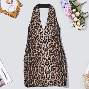 Robe sexy à sequins imprimé léopard avec col en V profond et dos nu, vue à plat