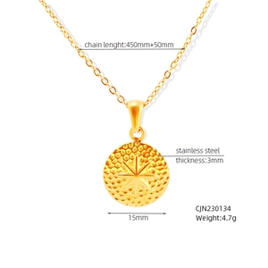 Detailed size specifications for 18K gold stainless steel star disc necklace pendant
