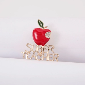 Broche pomme rouge étincelante avec lettrage doré Super Teacher pour cadeau