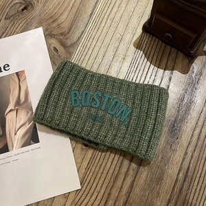 Détail du tissage du bandeau d'hiver vert avec broderie Boston 1630 de haute qualité