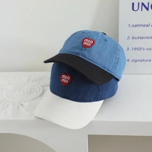 Contrast denim baseball caps for kids with red heart embroidery in blue and black colors