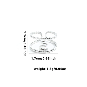 Detailed size and weight specs for silver titanium snake ring showing 1.7cm and 1.3g measurements