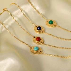 Bracelets en acier inoxydable plaqué or 18K avec pierres naturelles sur fond de soie fine