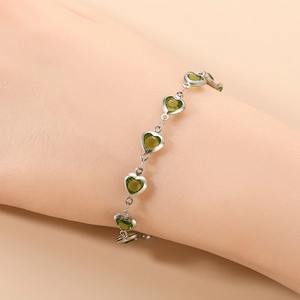Bracelet élégant en acier inoxydable avec pierres précieuses vertes en forme de cœur
