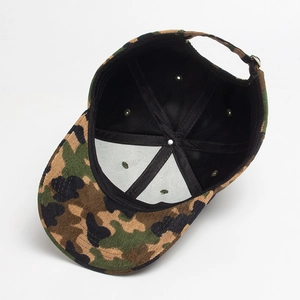 Unisex corduroy camouflage baseball cap with adjustable strap and durable lining