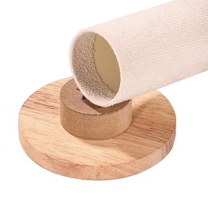 Support de présentation pour chouchous et bracelets avec base bois et velours beige
