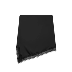 Elegante fascia in raso nero con bordo in pizzo a ciglia per abbigliamento donna