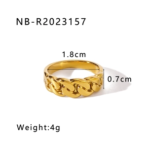 Detail showing 18K gold plated stainless steel twisted ring dimensions and 4g weight