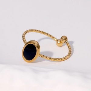 Anello vintage regolabile in acciaio inossidabile dorato con elegante pietra nera