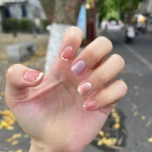 Short Square Press On Nails Taro Purple Cream Glossy Polka Dot French Plastic Reusable Artificial Nails For Women