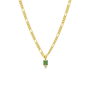 Dettaglio della collana Figaro placcata oro 18K con ciondolo quadrato in zircone verde