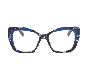Macro detail of high-quality leopard print eyewear frame showing C01 pattern and texture