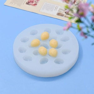 Strawberry Shape Silicone Mold Multi Hole Round DIY Baking Tool For Fondant Chocolate Candy Cake Decorating White