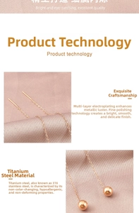 Dettaglio di orecchini a catena in acciaio 316L placcati oro rosa 18K con sfere lucide