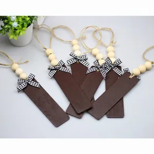Lot de 5 étiquettes cadeaux rectangulaires en bois brun avec nœuds à carreaux