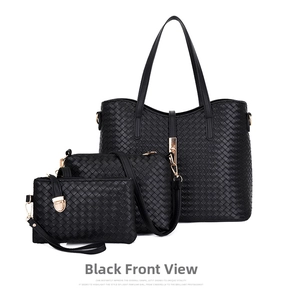 Détail de l'ensemble de trois sacs noirs à texture tressée avec accessoires dorés