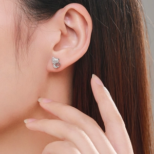 Sparkling S925 sterling silver cat stud earrings with white cubic zirconia for women