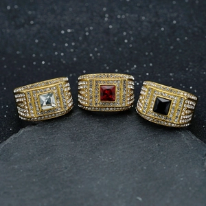 Bague Hip Hop pour Hommes en Acier Inoxydable 316 Entièrement Ornée de Strass Couleur Or Acier Zircone Carrée Bijoux Mode