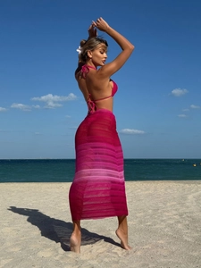 Set da spiaggia 3 pezzi rosa con bikini allacciato al collo e gonna lunga in rete