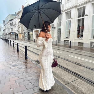 Elegant white lace off-shoulder fishtail dress with long sleeves for women