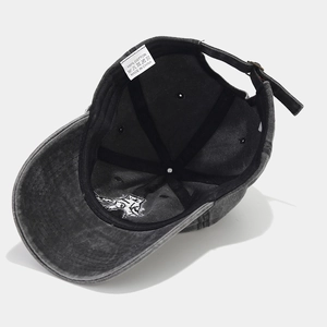 Casquette de baseball en coton gris foncé délavé vintage avec détails intérieurs
