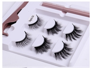 Detailed set of three pairs of magnetic false eyelashes with rose gold liner and tweezer