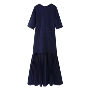Robe plissée en tricot à manches courtes bleu marine avec élégant col rond pour femmes