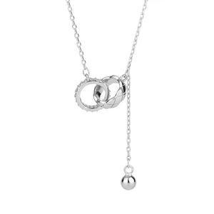 Minimalistische silberne Titanstahlkette mit ineinandergreifenden Ringen und Quastenanhänger