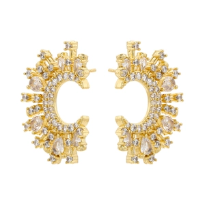 Boucles d'oreilles lune en forme de C en cuivre plaqué or 18 carats avec oxydes de zirconium