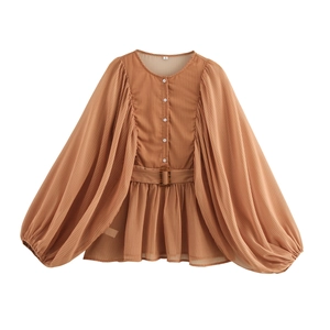 Elegante Gestreifte Damenbluse Mit Laternenärmeln Urbanes Strukturiertes Hemd Mit Gürteltaille Schößchensaum Rundhals Oberteil