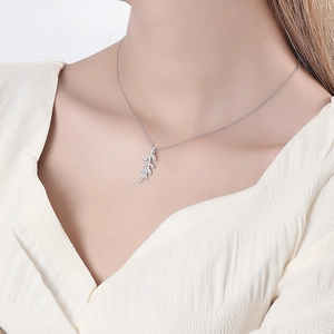 Elegant S925 sterling silver leaf pendant necklace with micro-set zircon stones