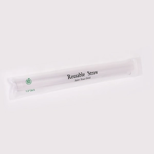 Detail of BPA-free reusable 1.2x24.5cm straw for boba cups in clear retail packaging