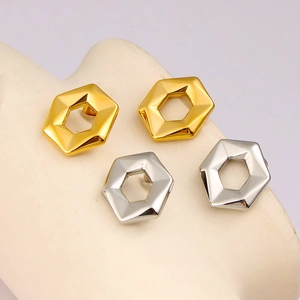 Minimalist hexagonal earrings in 18K gold and silver finish, modern geometric style