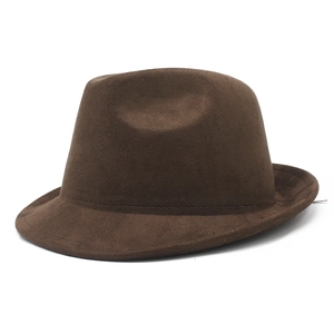 Chapeau fedora vintage marron foncé classique avec texture feutrée et coutures sur le bord