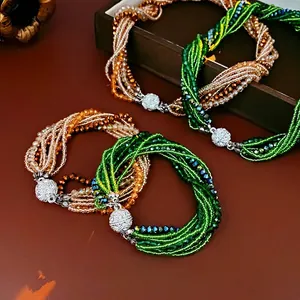 Bracelet multicouche en perles de cristal avec fermoir magnétique serti de diamants