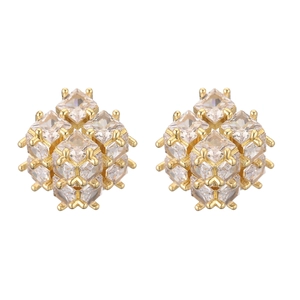 Boucles d'oreilles géométriques plaquées or avec zircons pour un look élégant