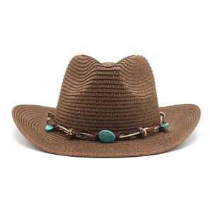 Chapeau de cowboy en paille marron avec perles turquoise et chaîne dorée pour la plage