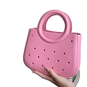 Sac de plage en EVA rose avec design perforé DIY élégant et poignées rondes intégrées
