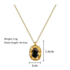 Detail showing irregular black gemstone pendant with 3.4g weight and dimensions