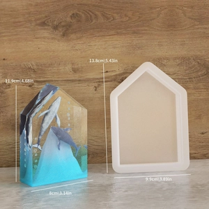 Detailed size specifications for house-shaped silicone mold with ocean landscape resin art