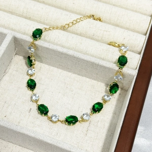 Élégant bracelet doré avec émeraude ovale et zircon pour femme, chaîne réglable