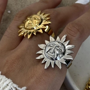 Retro sunflower face open rings in gold and silver finish for a bohemian aesthetic