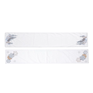 Chemin de table de Noël en fausse fourrure blanche avec broderie de flocons de neige