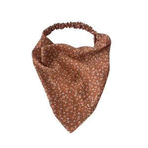 Retro floral print triangle headscarf with elastic band in warm brown and blue tones